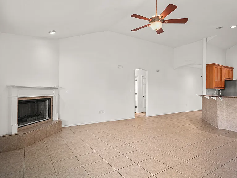 725 Cimarron Sq — Photo 19