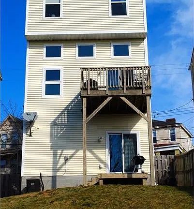 2nd image of 1611 Meadville St