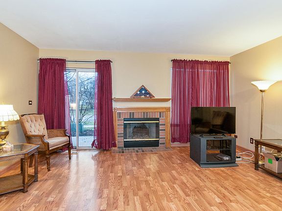 3rd image of 1057 Rockport Dr