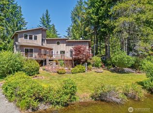 61 N Picnic Dr, Lilliwaup, WA 98555