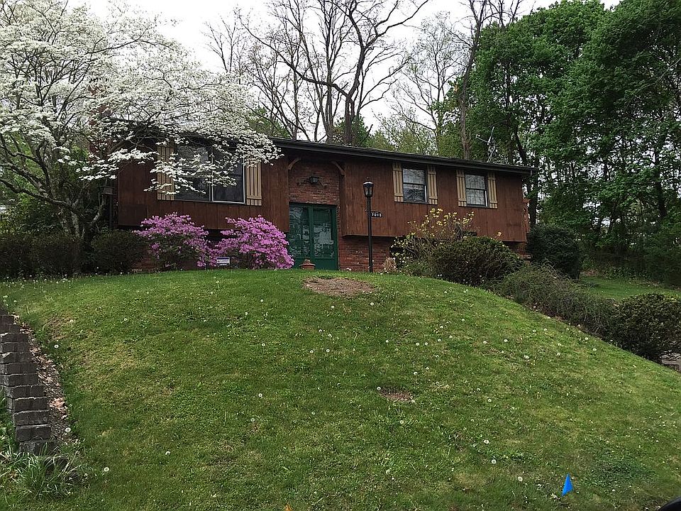 7010 Locust Rd