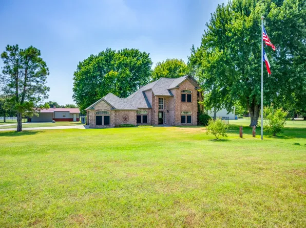 2000 Mustang Meadow Dr, Decatur, TX 76234