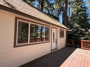 2462 Whispering Pines Dr, Running Springs, CA 92382