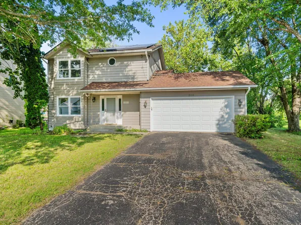508 Pembroke Rd SW, Poplar Grove, IL 61065