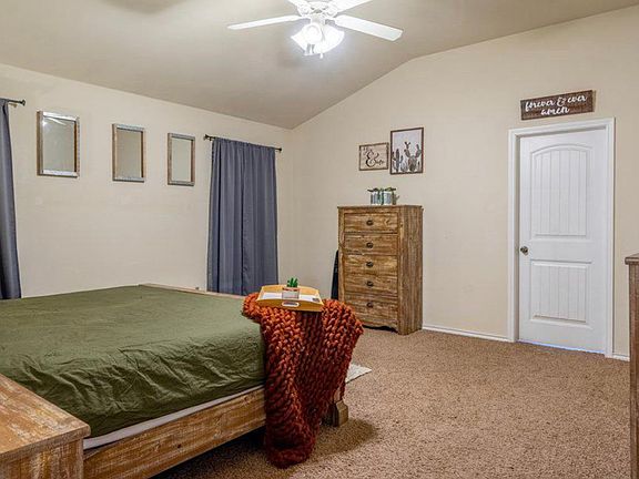 3rd image of 705 Nolan Ryan Dr