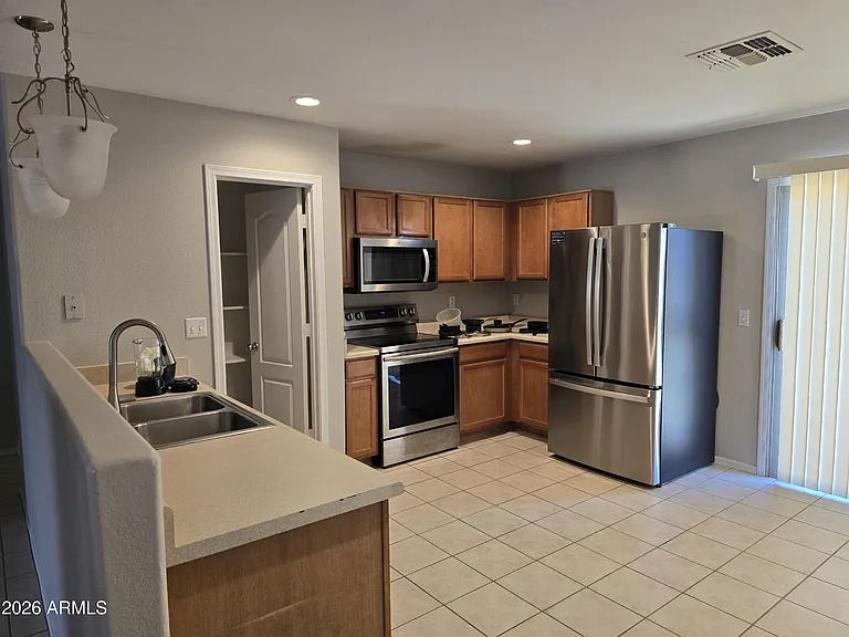 15702 W Watson Ln — Photo 4