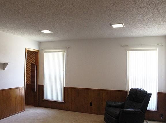 3rd image of 1006 Auburn Dr