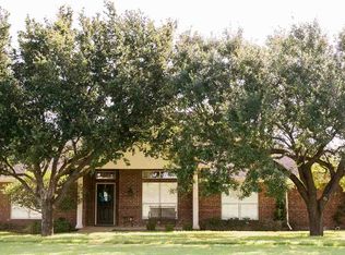 647 Peevey Ln, Robinson, TX 76706