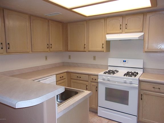 3rd image of 8400 E Leigh Dr APT A