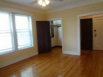1st image of 6319 N Greenview Ave