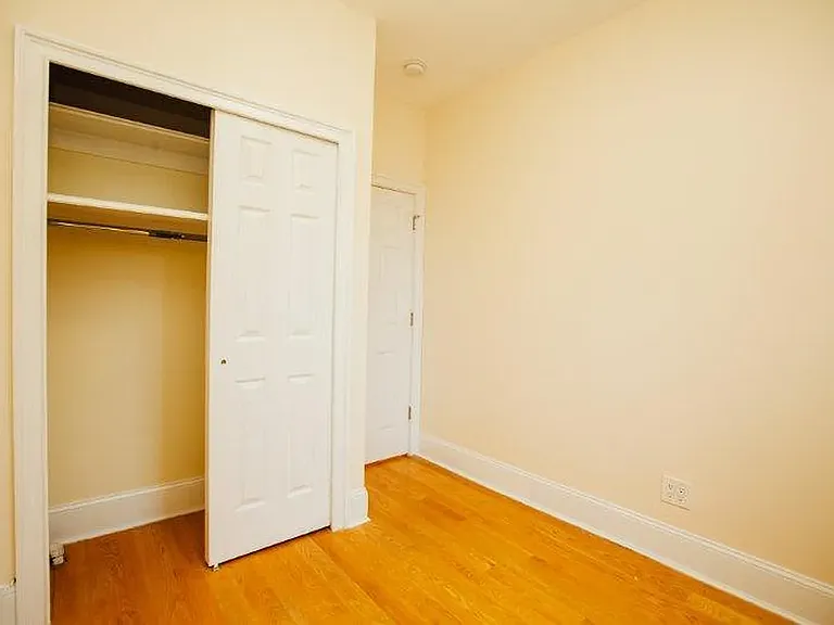 1215 Myrtle Ave #2R — Photo 4