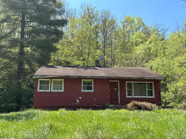 1813 County Highway 17, Rayland, OH 43943