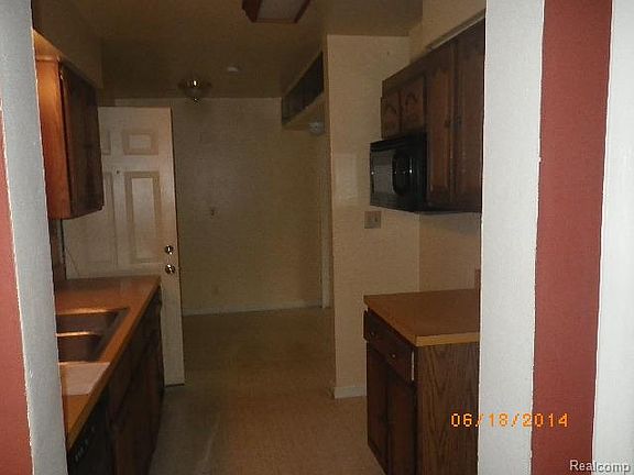 3rd image of 26825 Santa Barbara Dr