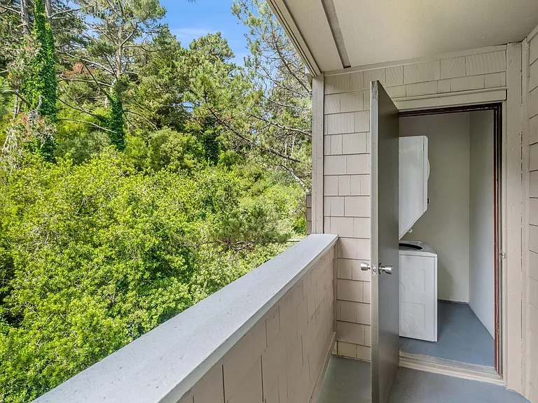 Serramonte Ridge — Photo 8