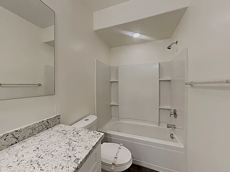 20515 W Buchanan St — Photo 3