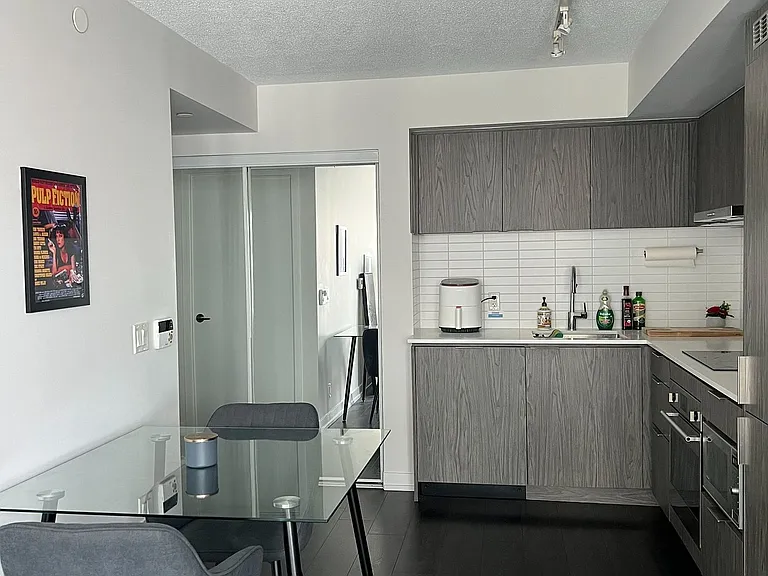 60 Shuter St #2509 — Photo 5