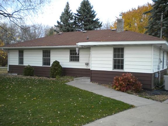 2nd image of 742 Berwood Ave W