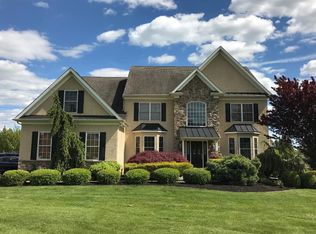 43 Alexander Rd, Kintnersville, PA 18930