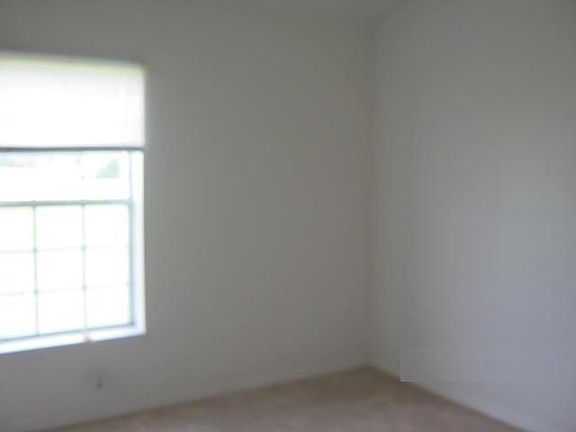 5th image of 326 Gretna Ln
