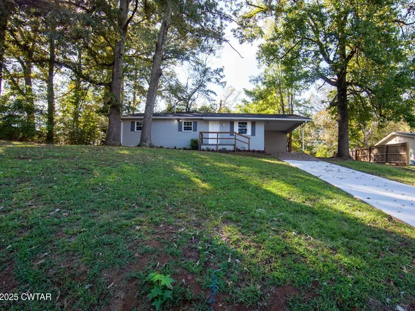 47 Oakwood Dr, Jackson, TN 38301