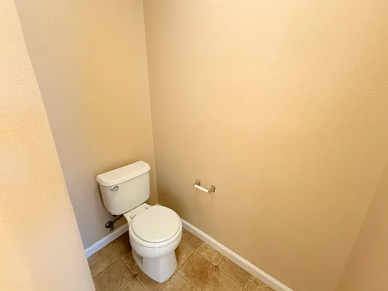 405 Hearst Dr — Photo 24