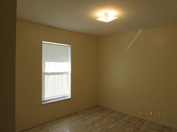 5th image of 1320 SE Naples Ln