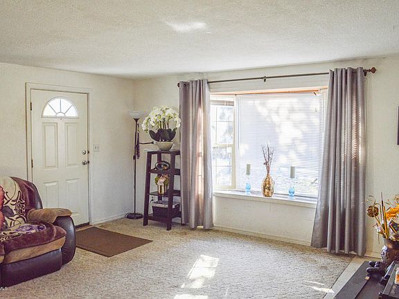 4th image of 4211 W Prasch Ave