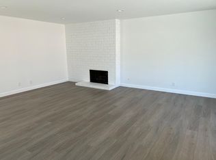 1961 Ren Cir #B, Tustin, CA 92780