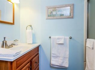 44 Pond View Cir, Guilford, CT 06437