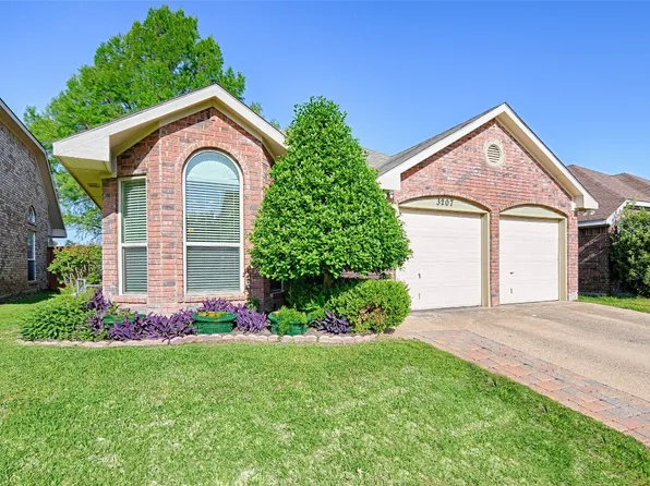 3207 Renaissance Dr, Dallas, TX 75287