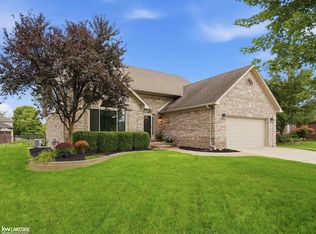 50494 Commons Dr, Macomb, MI 48042