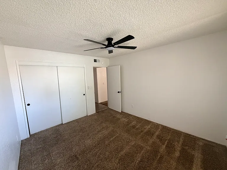 8000 N Laurelglen Blvd #B — Photo 9