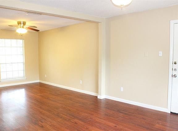 3rd image of 701 Laguna Dr