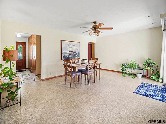 5th image of 5006 S 128th St