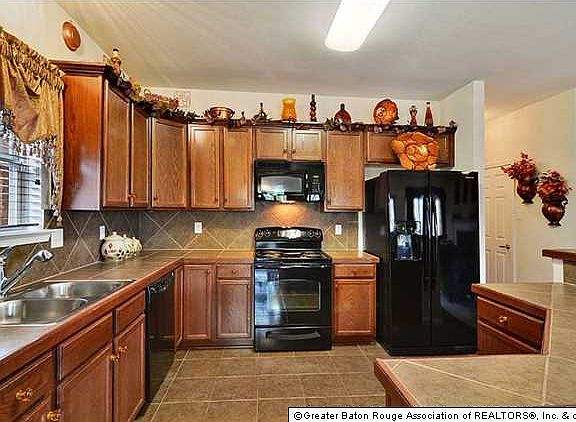 4th image of 26067 Burlwood Ave