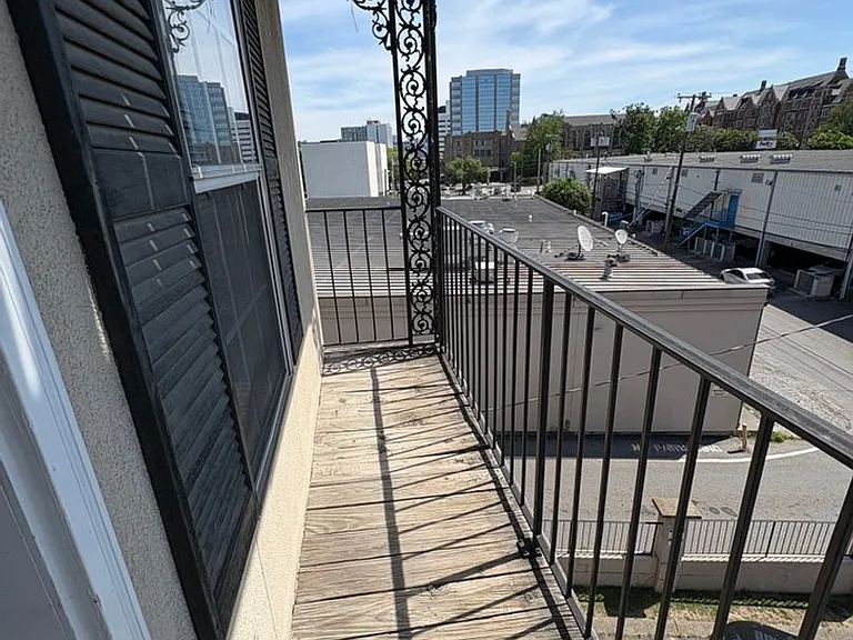 2325 Elliston Pl — Photo 24