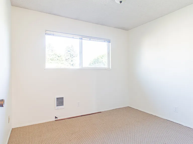 SE Francis St — Photo 13