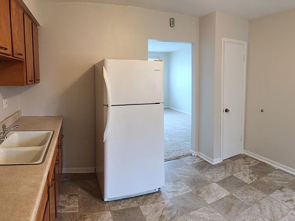 5th image of 2923 Taft Ave SW APT 1