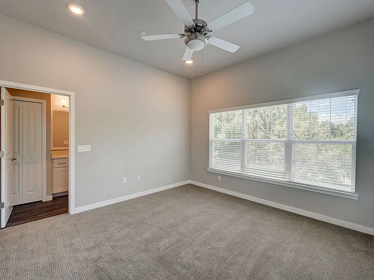 Metro 39 Apartments — Photo 51