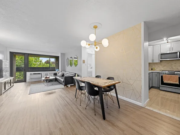 333 Pearl Street image 7 of 15