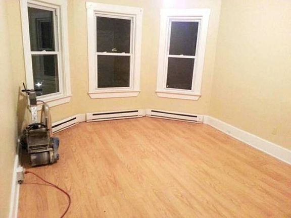 3rd image of 85 Vinton St #1