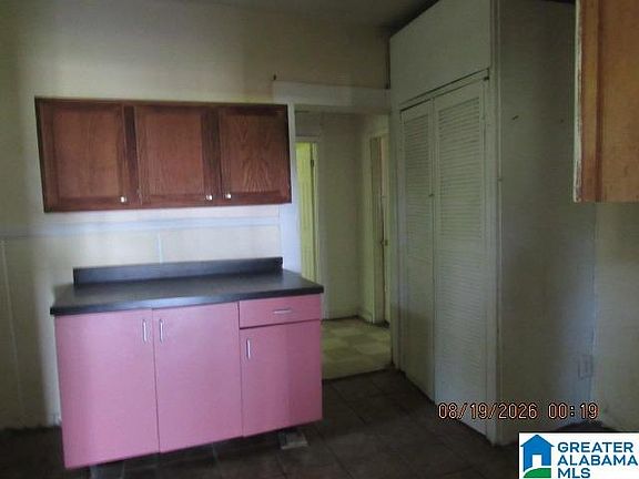 4th image of 1325 4th Pl N
