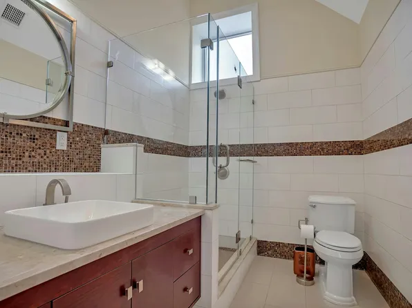 5 Boulevard image 23 of 37