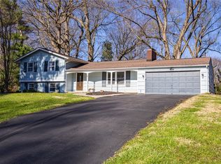 5 Kimberly Rd, Pittsford, NY 14534