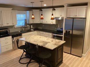 170 Evans St, Hollister, MO 65672