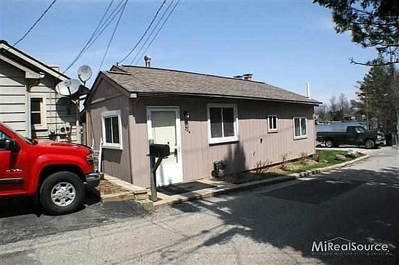 1st image of 224 Lookout Ln