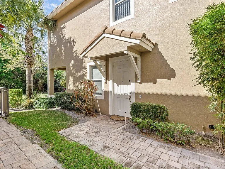 5009 Dulce Ct — Photo 3
