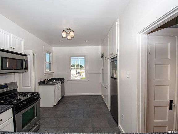 4th image of 2048 Jones St #3
