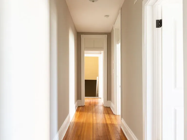 939 W Grace St — Photo 10