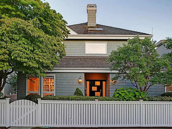 4th image of 2312 Eyres Pl W #2312